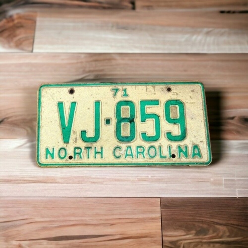 Vintage 1971 North Carolina License Plate VJ-859